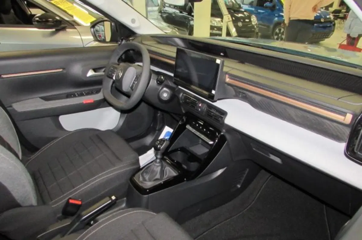 Citroen C3 Aircross nuova a Milano (17)