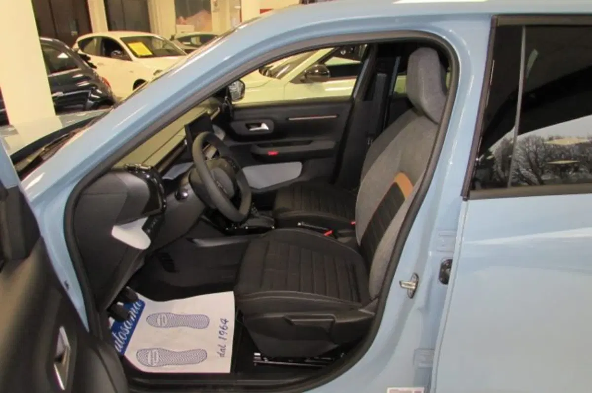 Citroen C3 Aircross nuova a Milano (7)