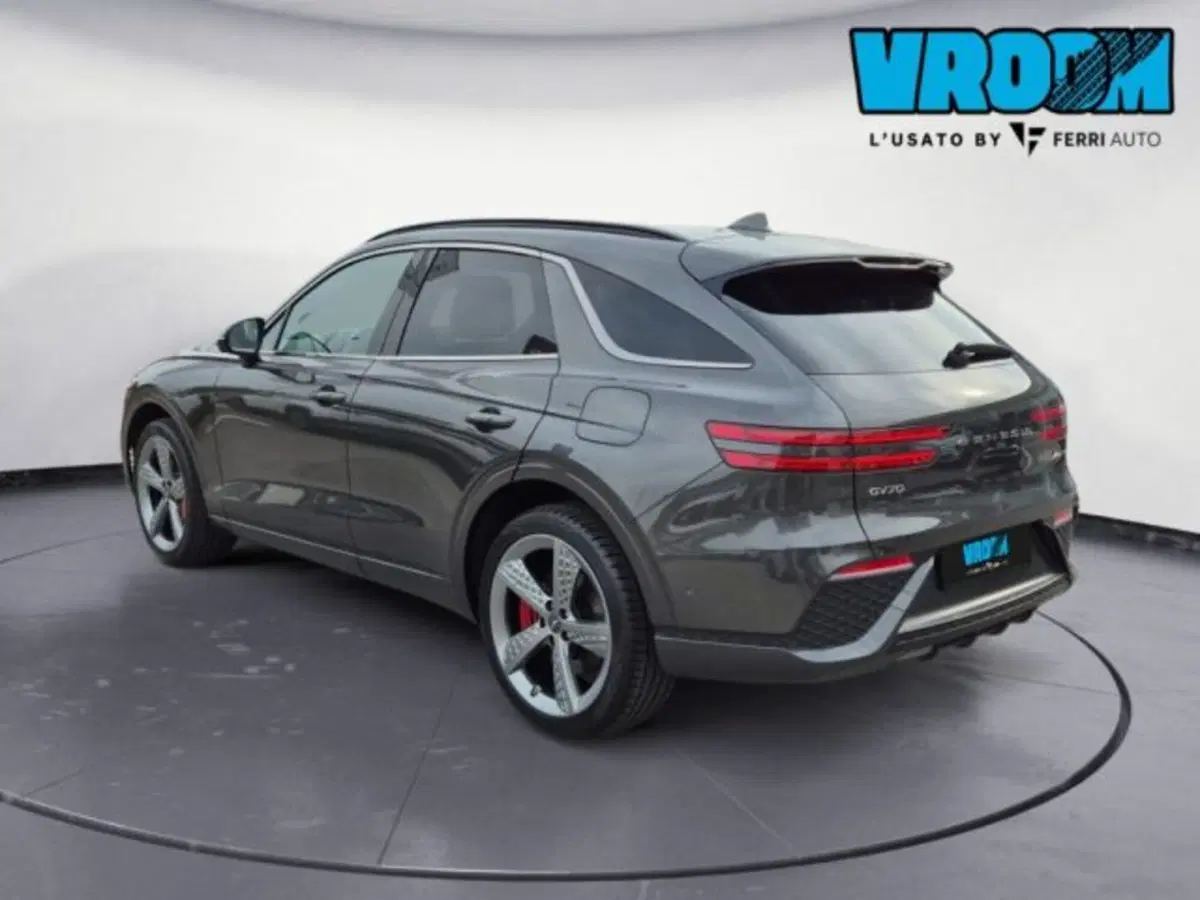 Genesis GV70 usata a Padova (9)