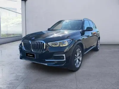 BMW X5 xDrive30d 48V xLine del 2021 usata a Caltanissetta