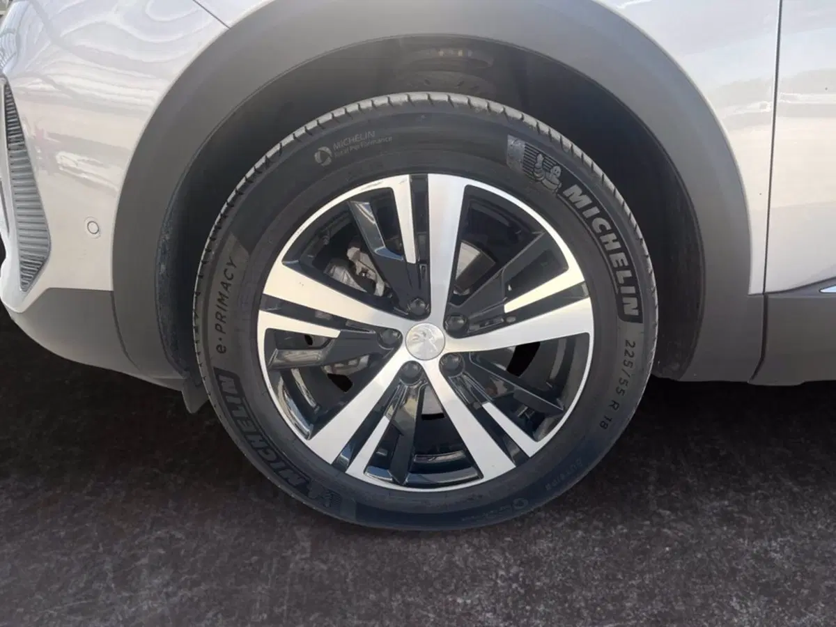 Peugeot 5008 usata a Milano (10)