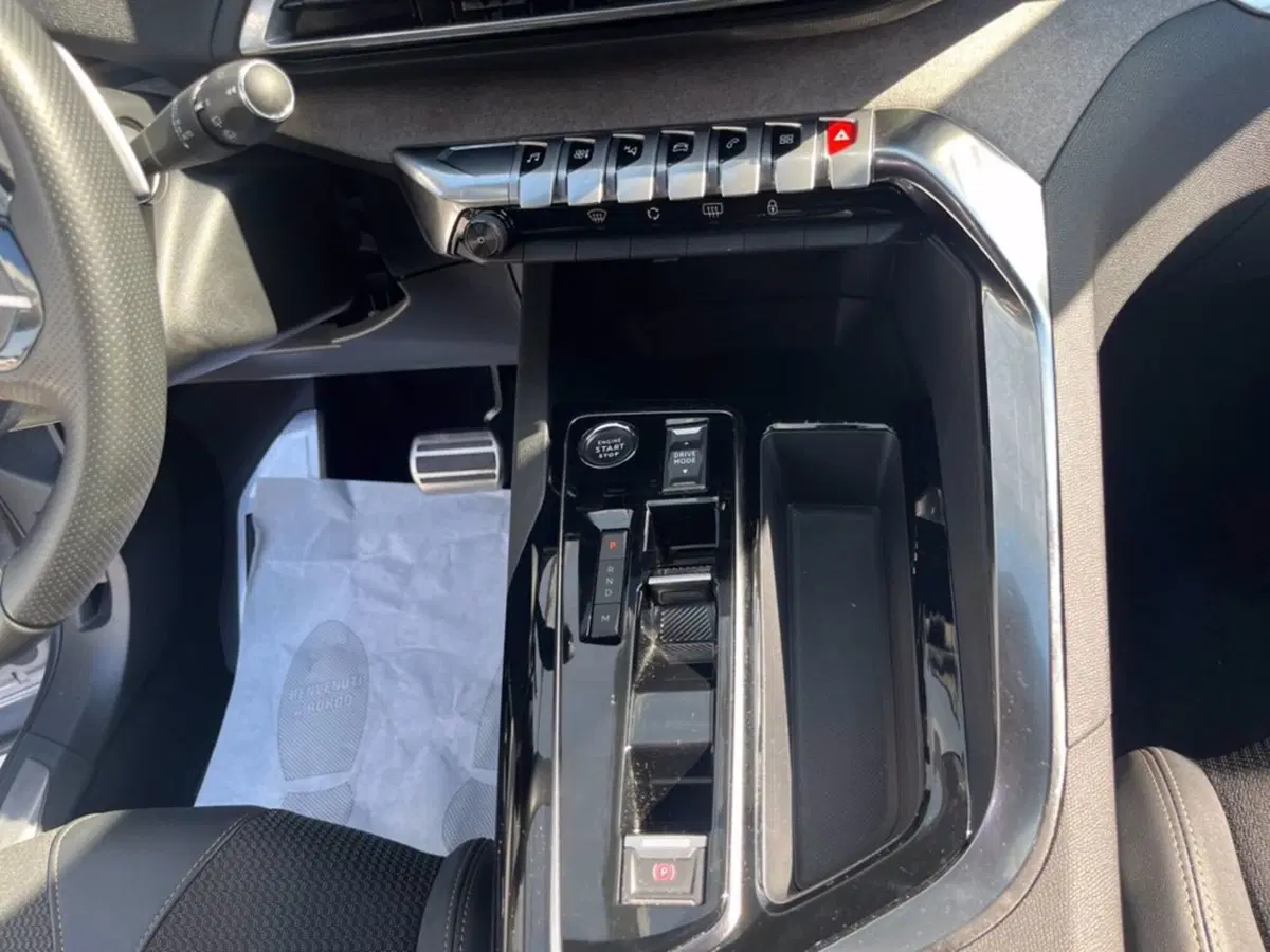 Peugeot 5008 usata a Milano (17)