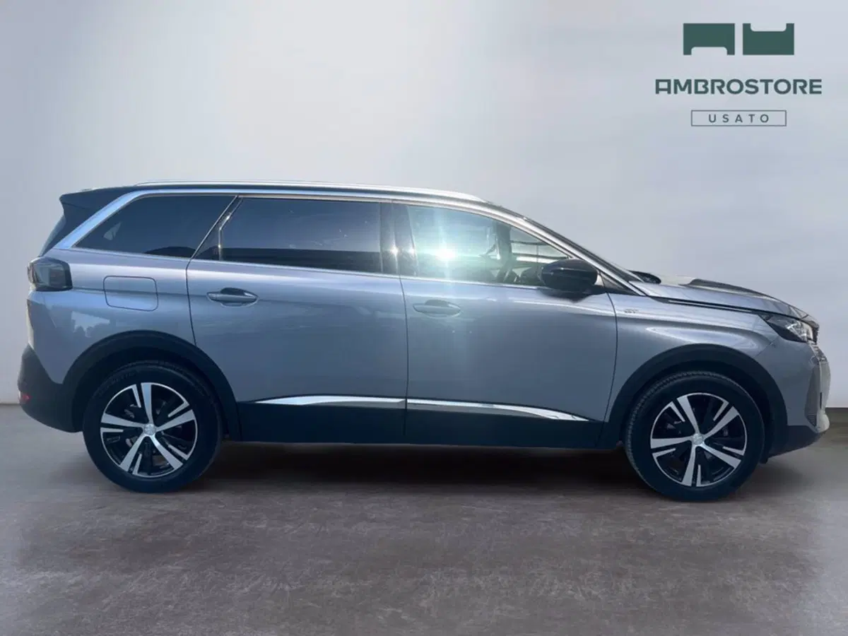 Peugeot 5008 usata a Milano (6)
