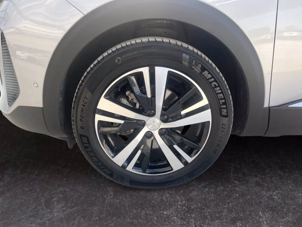 Peugeot 5008 usata a Milano (9)