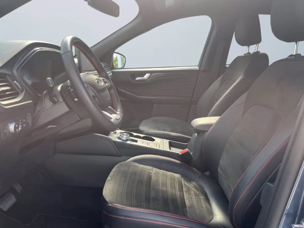 Ford Kuga usata a Milano (11)