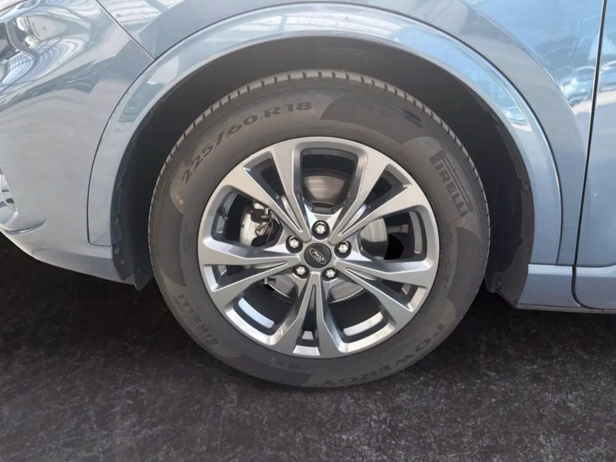 Ford Kuga usata a Milano (9)