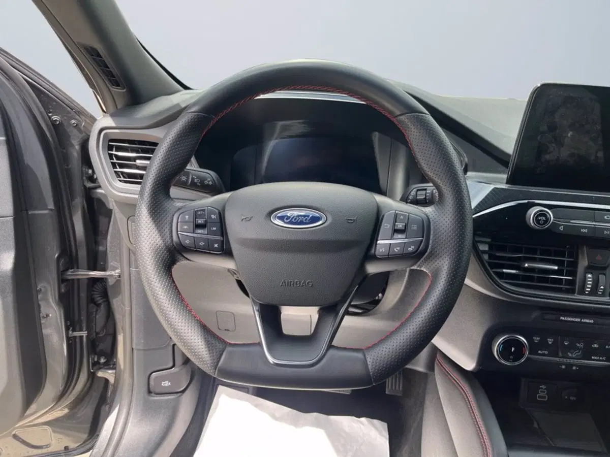Ford Kuga usata a Milano (14)