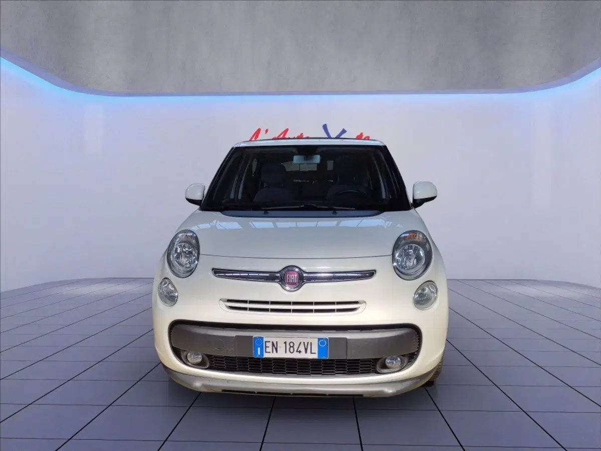Fiat 500L usata a Milano (15)