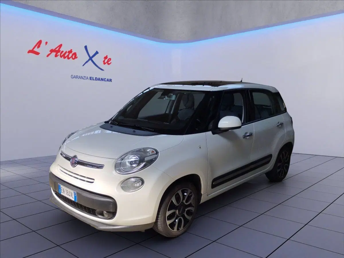 Fiat 500L usata a Milano (16)