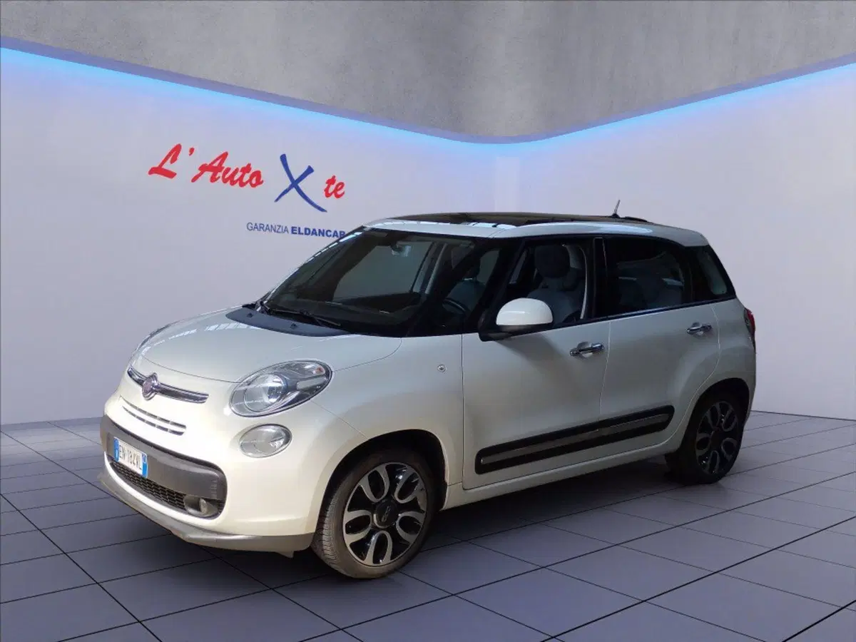 Fiat 500L usata a Milano (17)