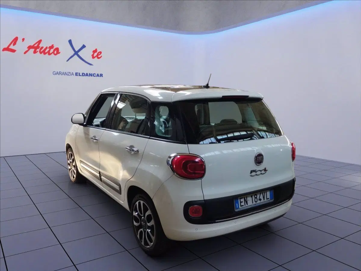 Fiat 500L usata a Milano (2)