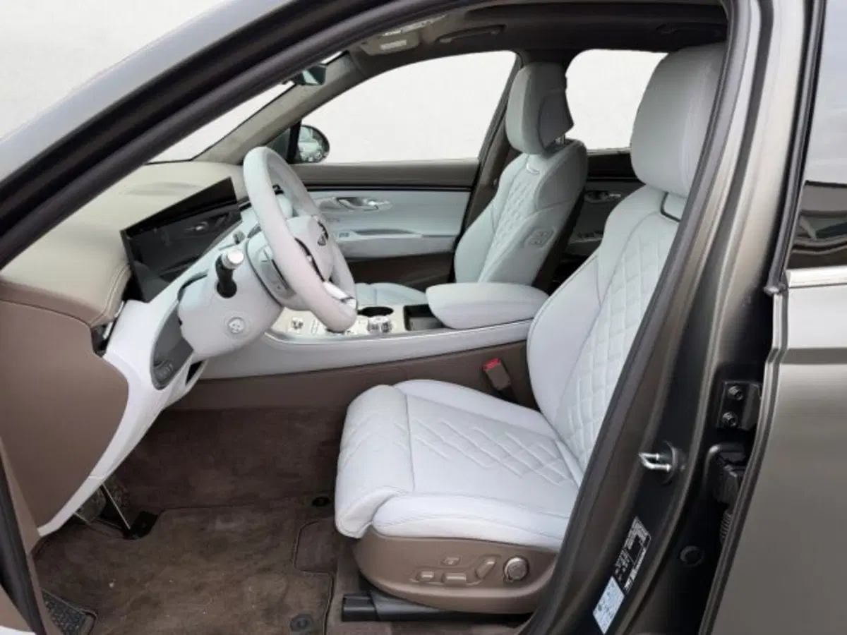 Genesis GV70 nuova a Treviso (10)