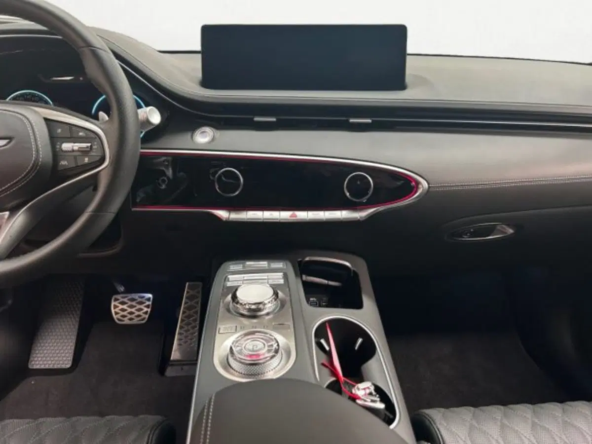 Genesis GV70 usata a Treviso (14)