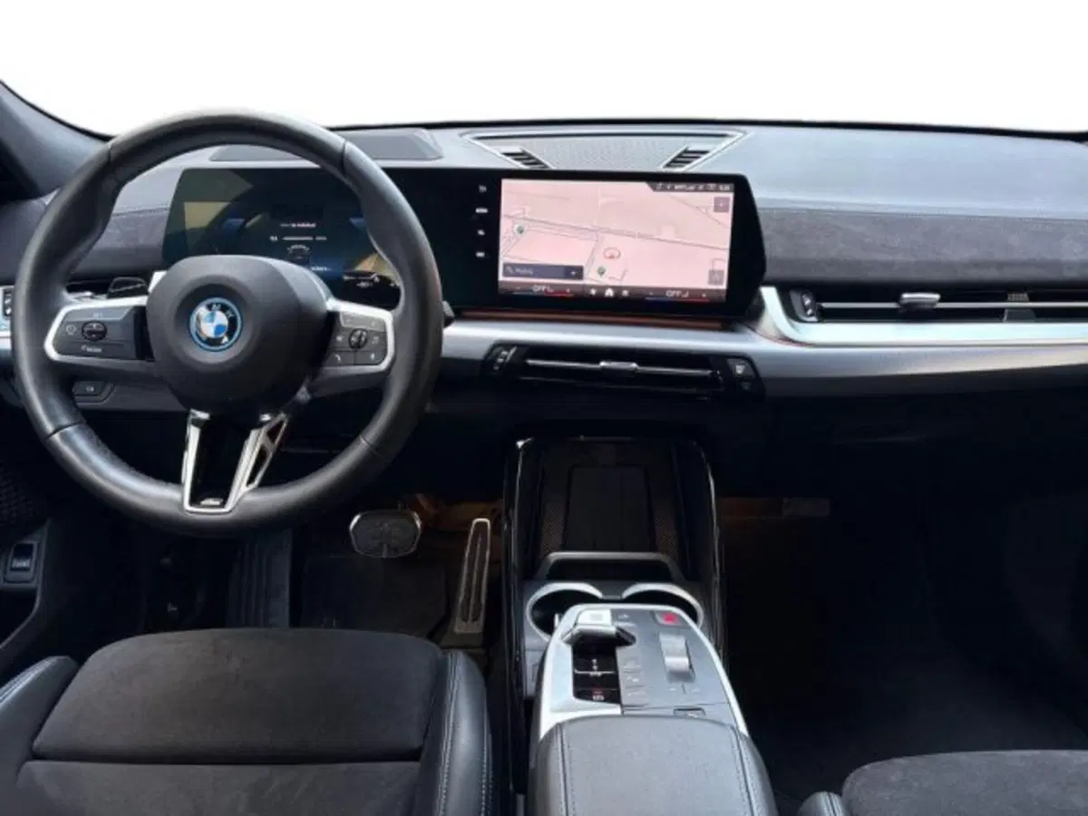 BMW iX2 usata a Verona (8)