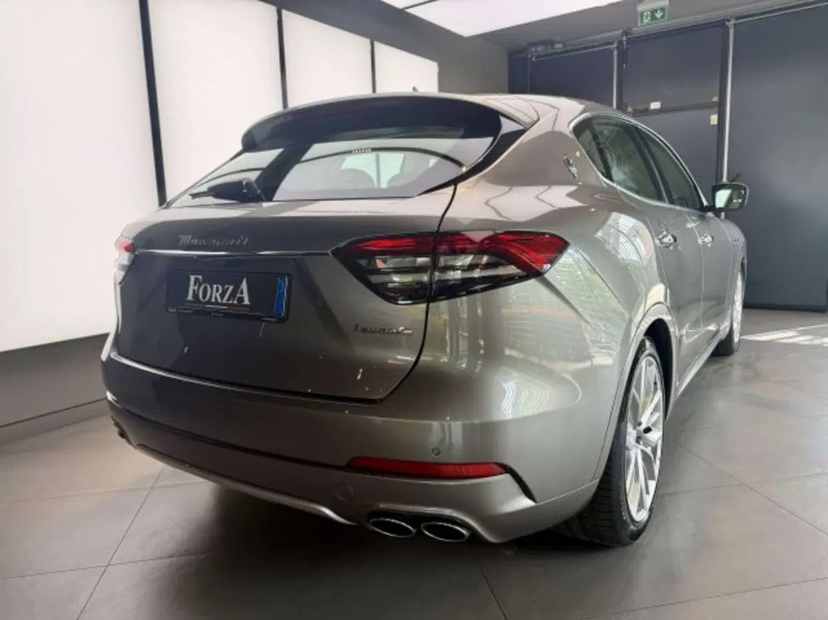 Maserati Levante usata a Torino (15)