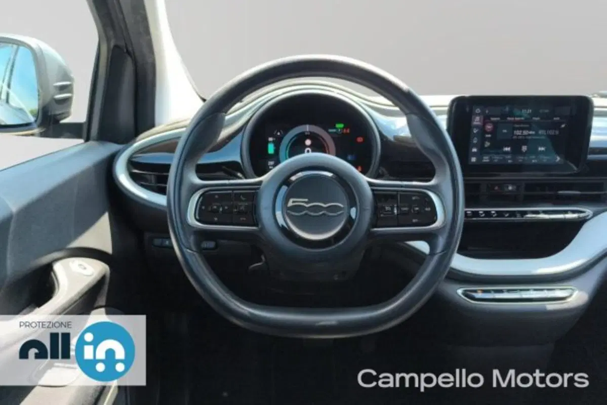 Fiat 500e usata a Venezia (8)
