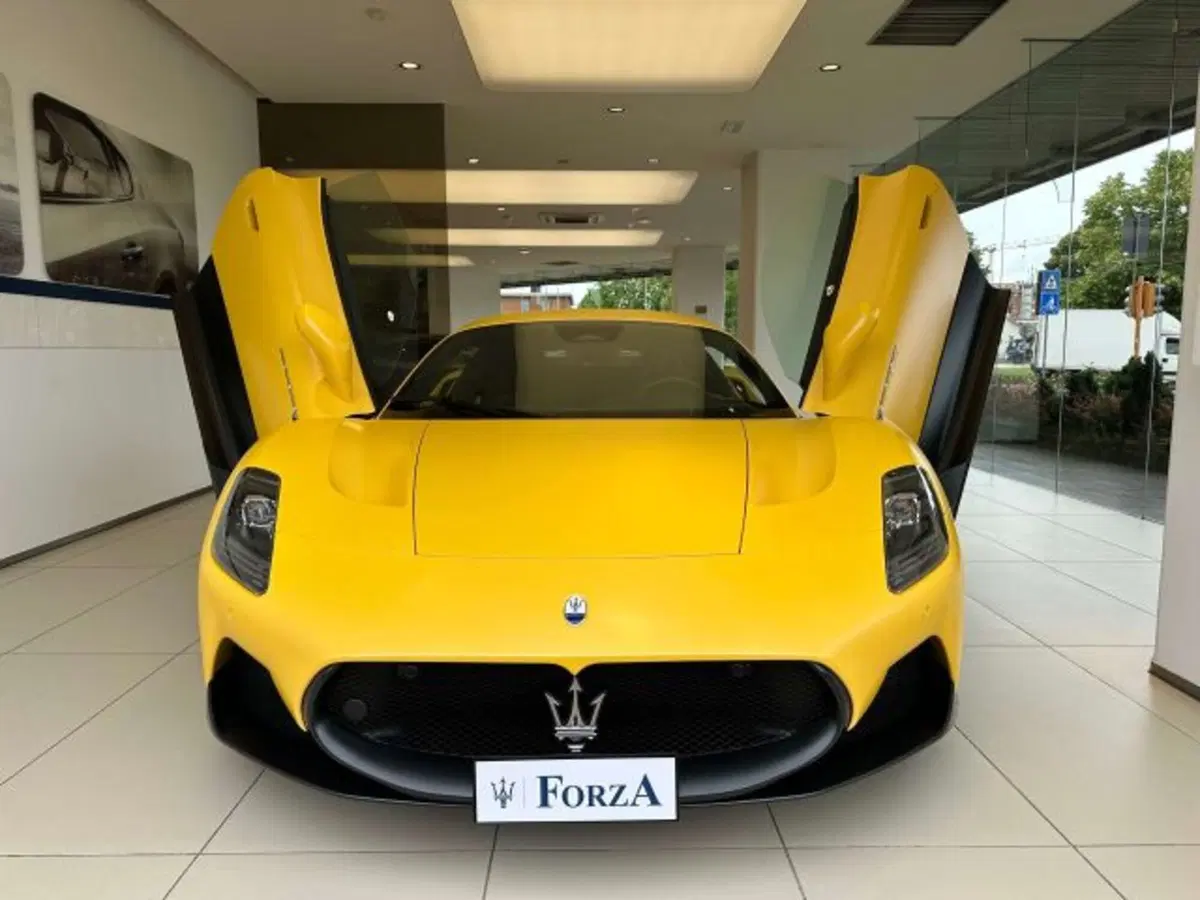 Maserati MC20 usata a Torino