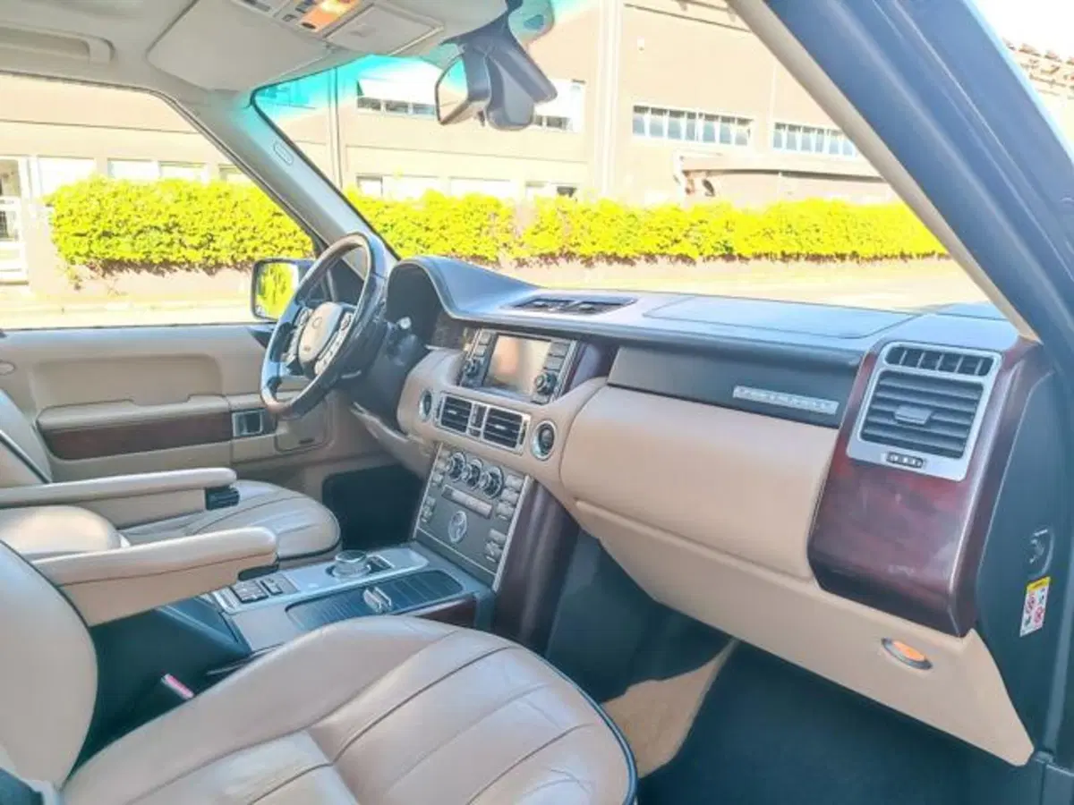Land Rover Range Rover usata a Pisa (15)