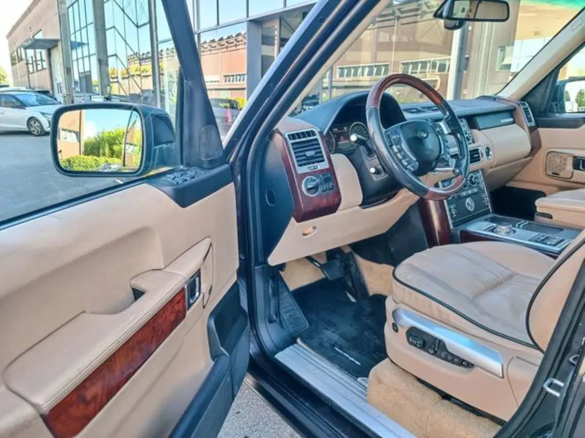Land Rover Range Rover usata a Pisa (7)