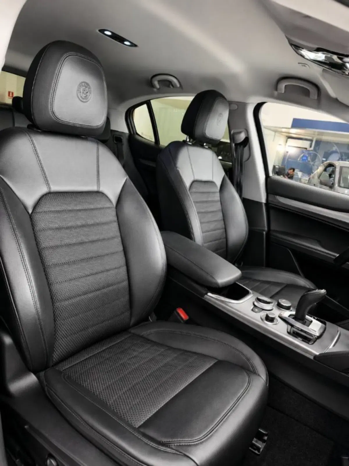 Alfa Romeo Stelvio usata a Firenze (13)