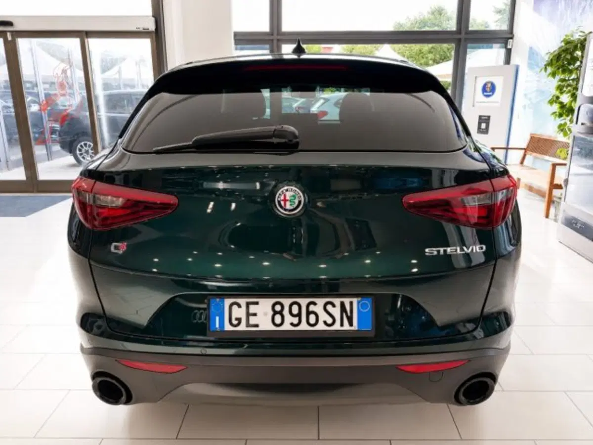 Alfa Romeo Stelvio usata a Firenze (6)