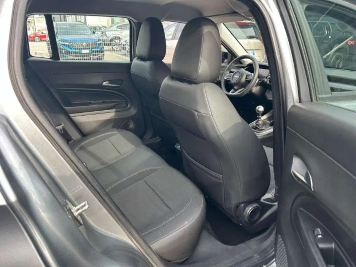Jeep Avenger usata a Firenze (13)