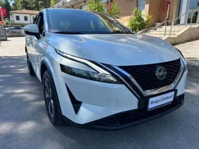 Nissan Qashqai 1.3 mhev N-Connecta 2wd 140cv del 2023 usata a Empoli