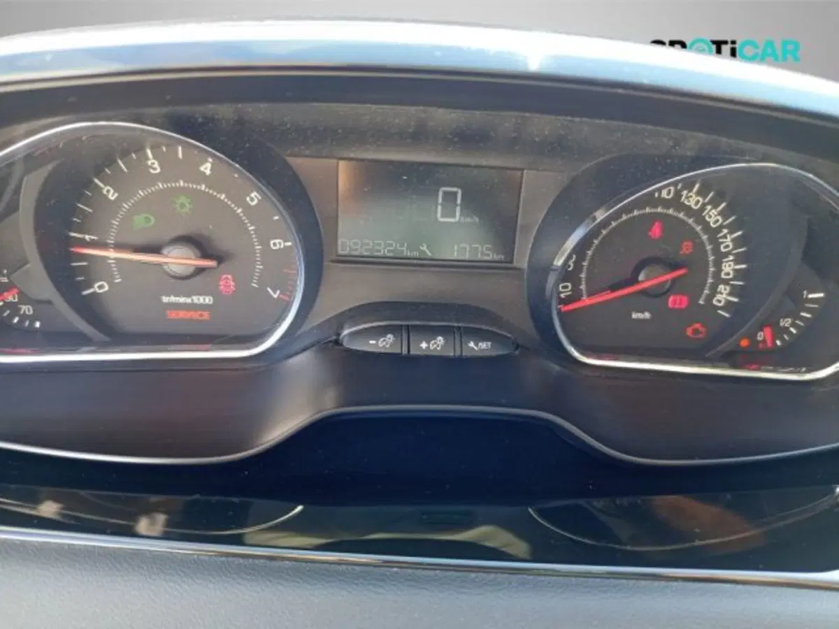 Peugeot 208 usata a Frosinone (13)
