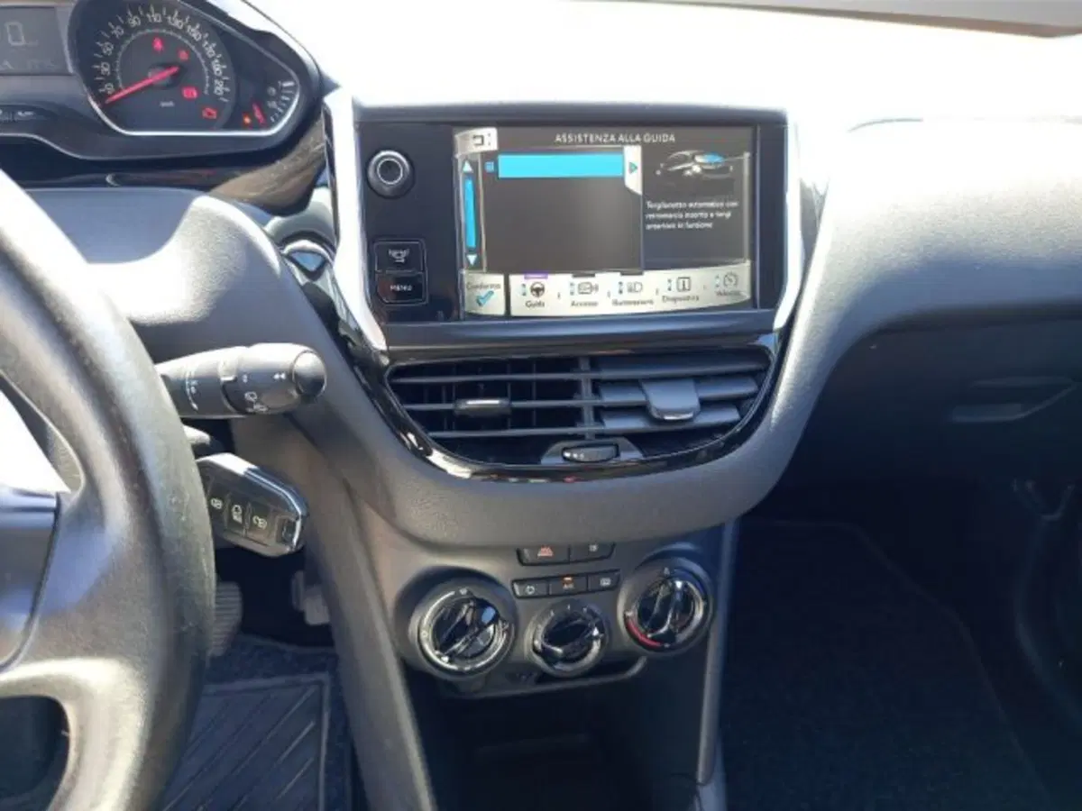 Peugeot 208 usata a Frosinone (14)