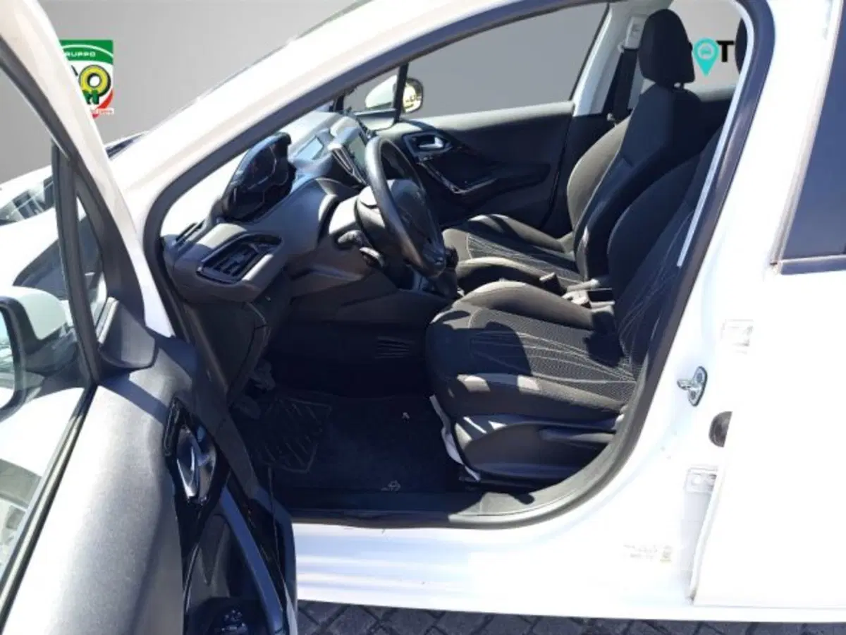 Peugeot 208 usata a Frosinone (9)