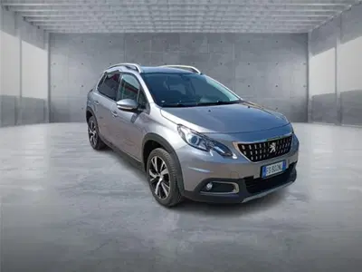 Peugeot 2008 PureTech 130 S&amp;S Allure del 2019 usata a Bari