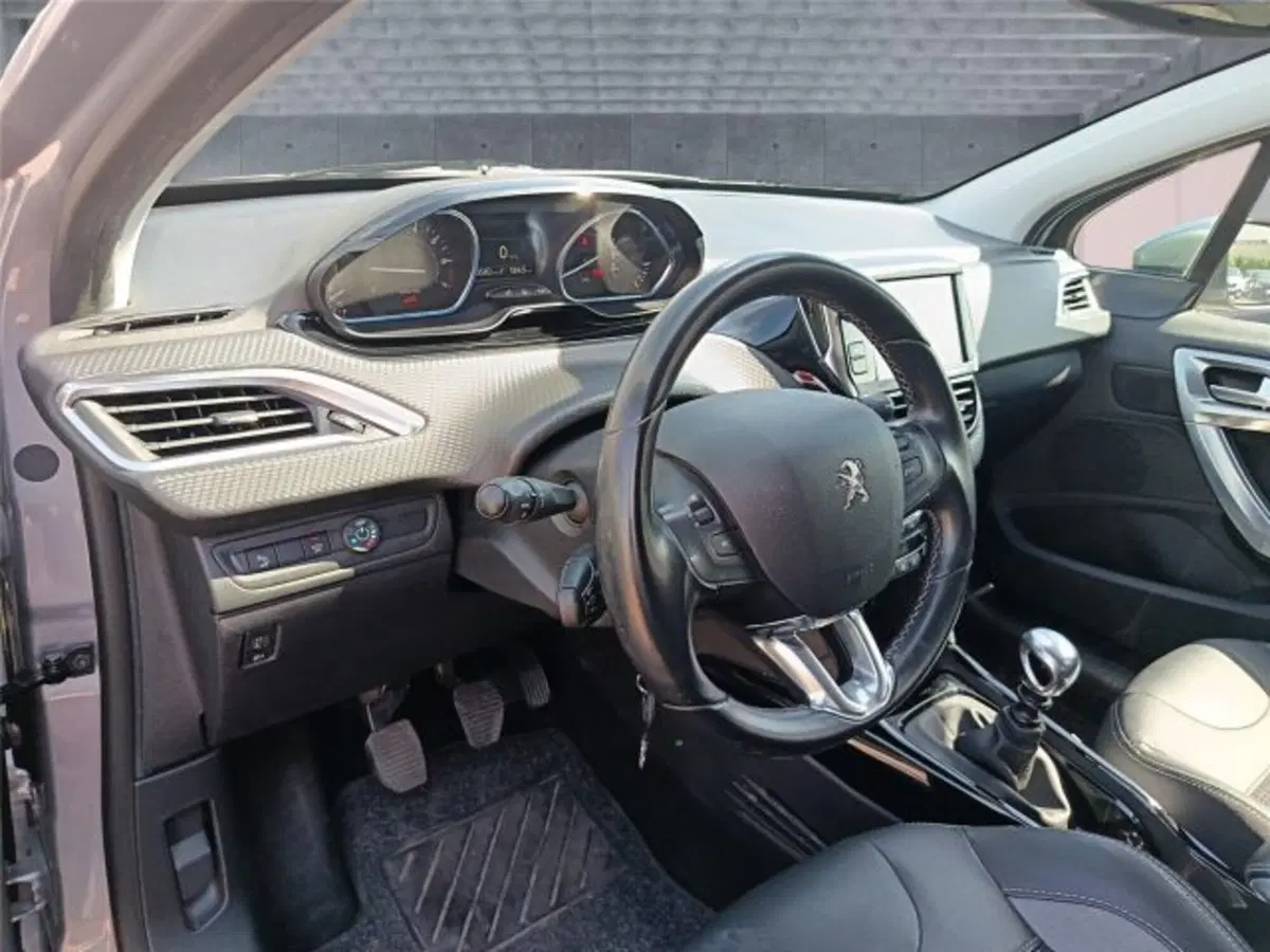 Peugeot 2008 usata a Bari (10)