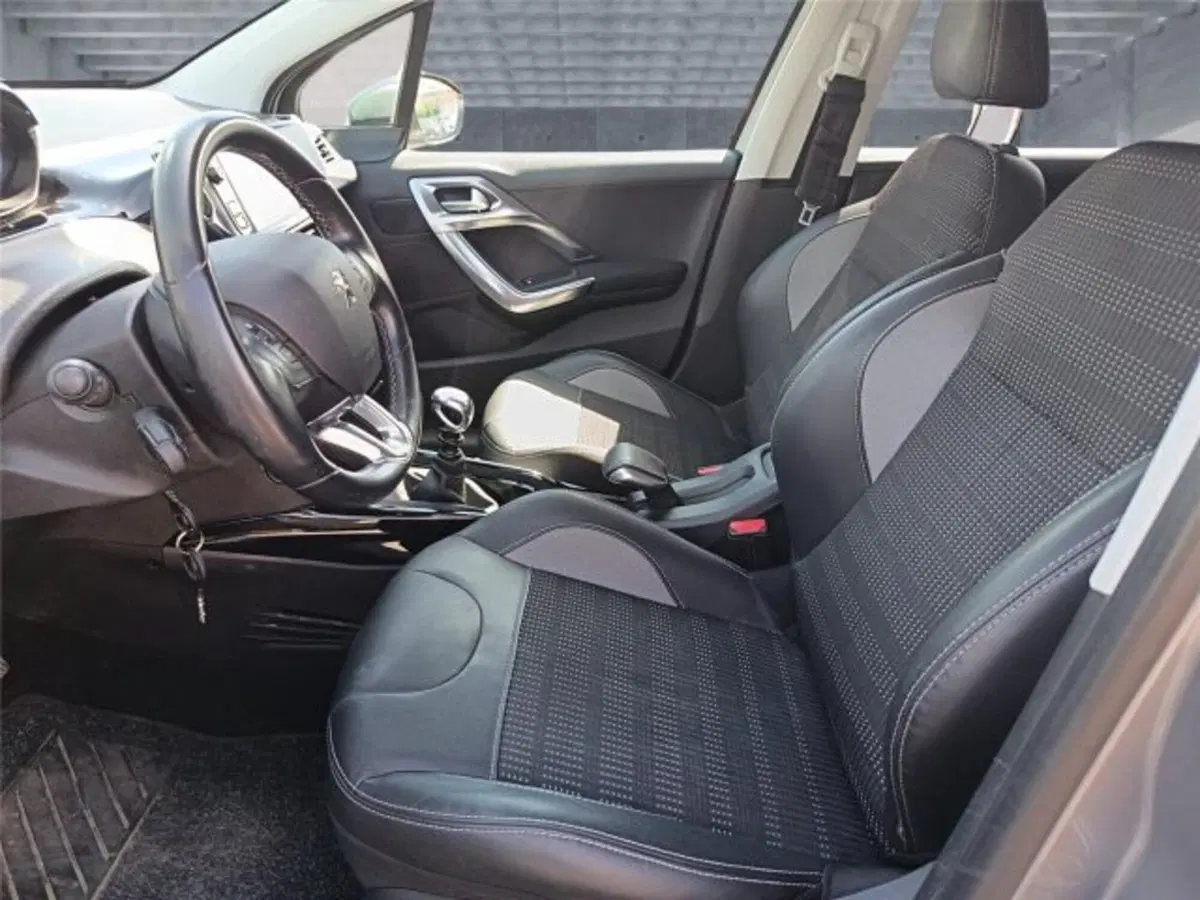 Peugeot 2008 usata a Bari (11)
