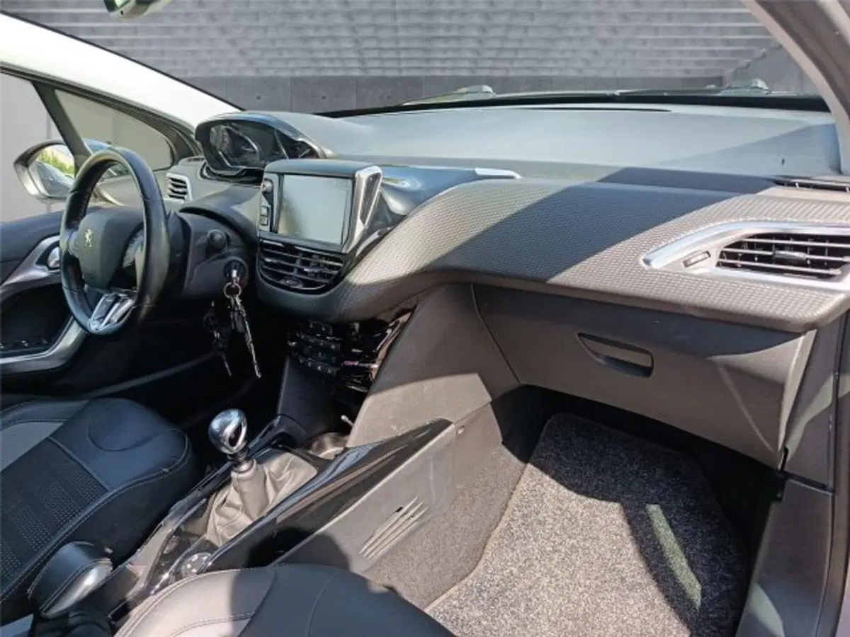 Peugeot 2008 usata a Bari (12)