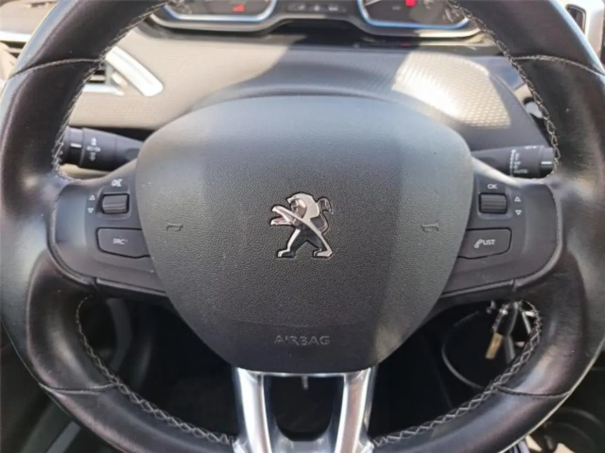 Peugeot 2008 usata a Bari (15)