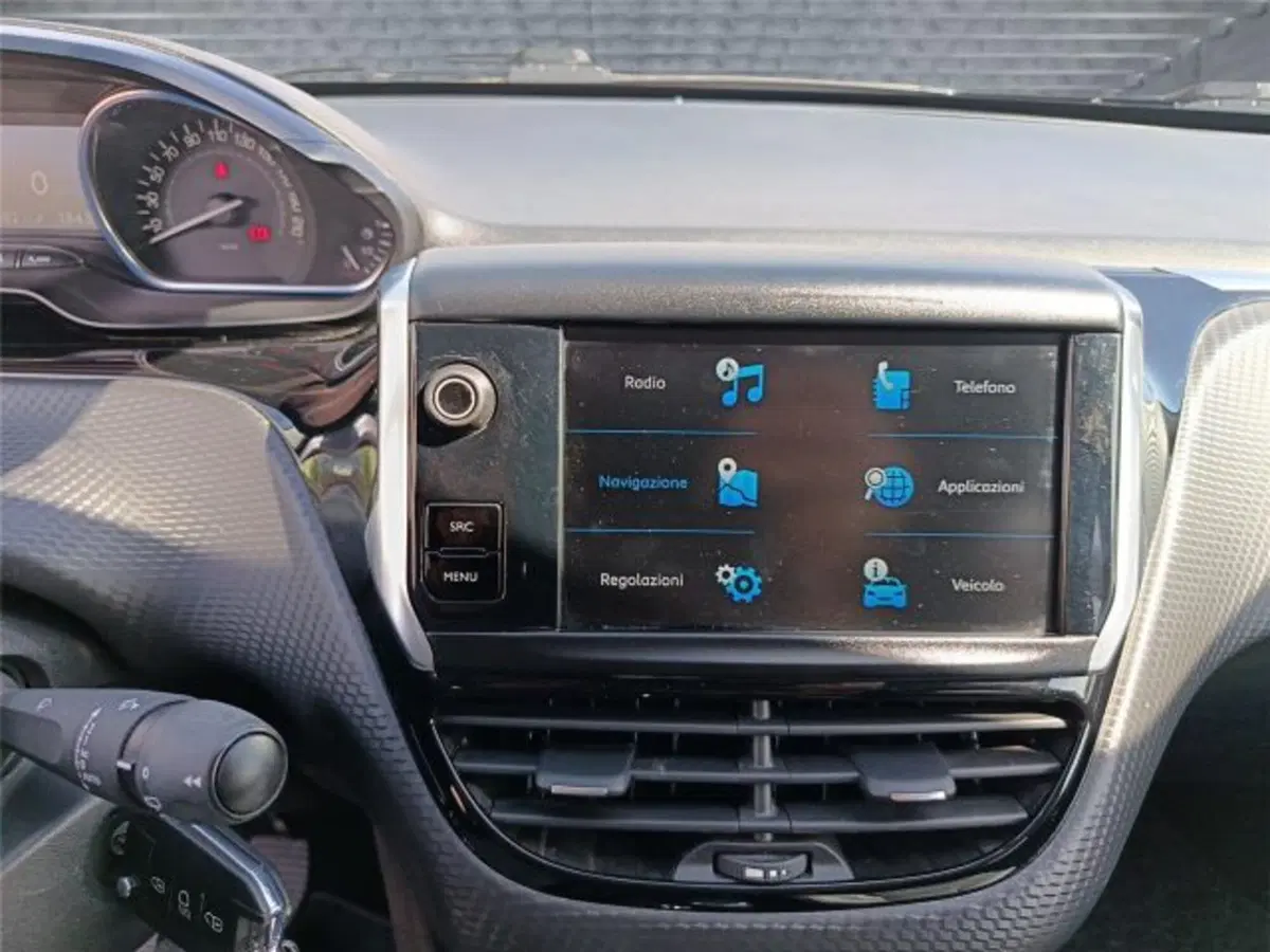 Peugeot 2008 usata a Bari (18)