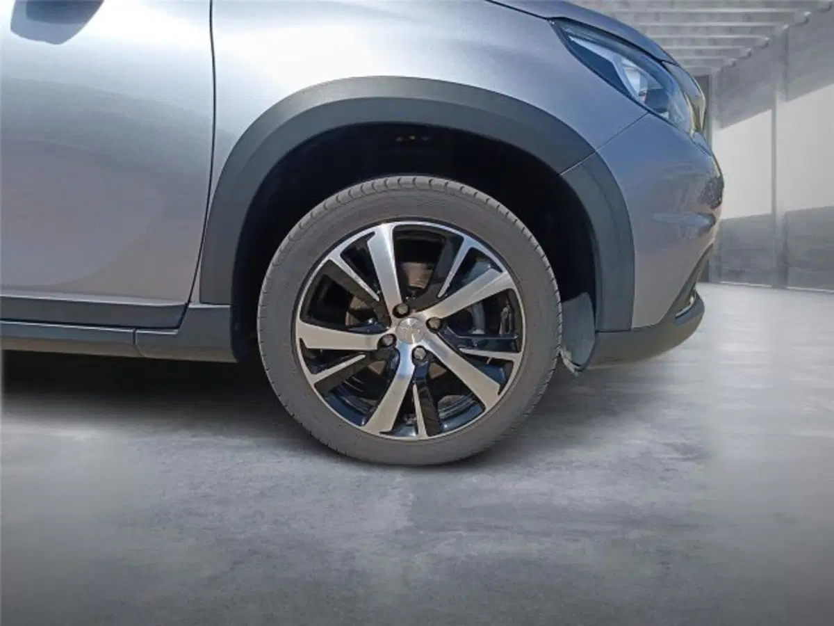 Peugeot 2008 usata a Bari (8)