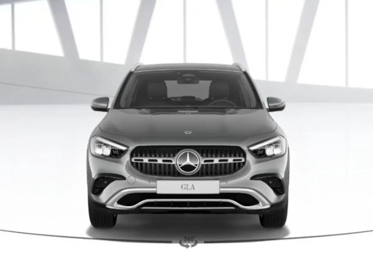 Mercedes-Benz GLA SUV nuova a Verona (3)