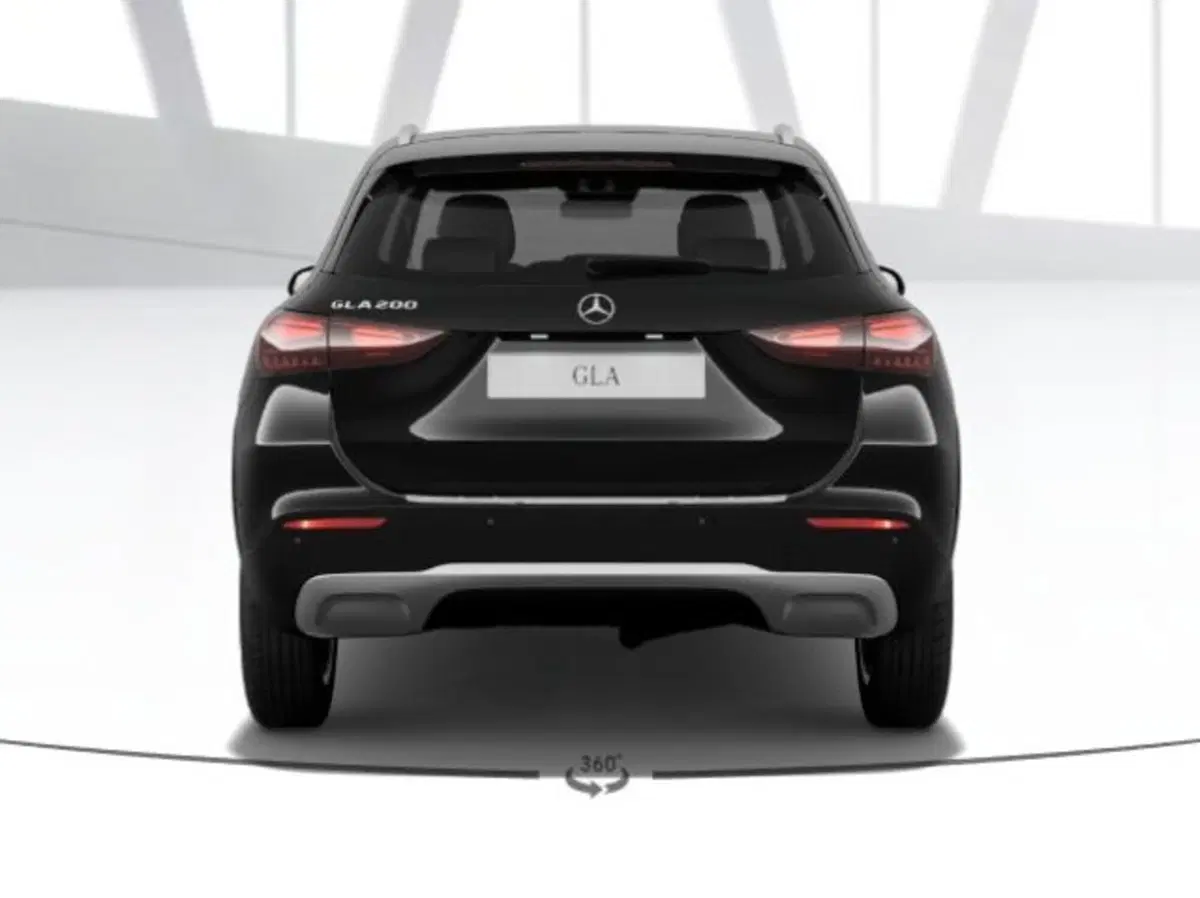 Mercedes-Benz GLA SUV nuova a Verona (4)