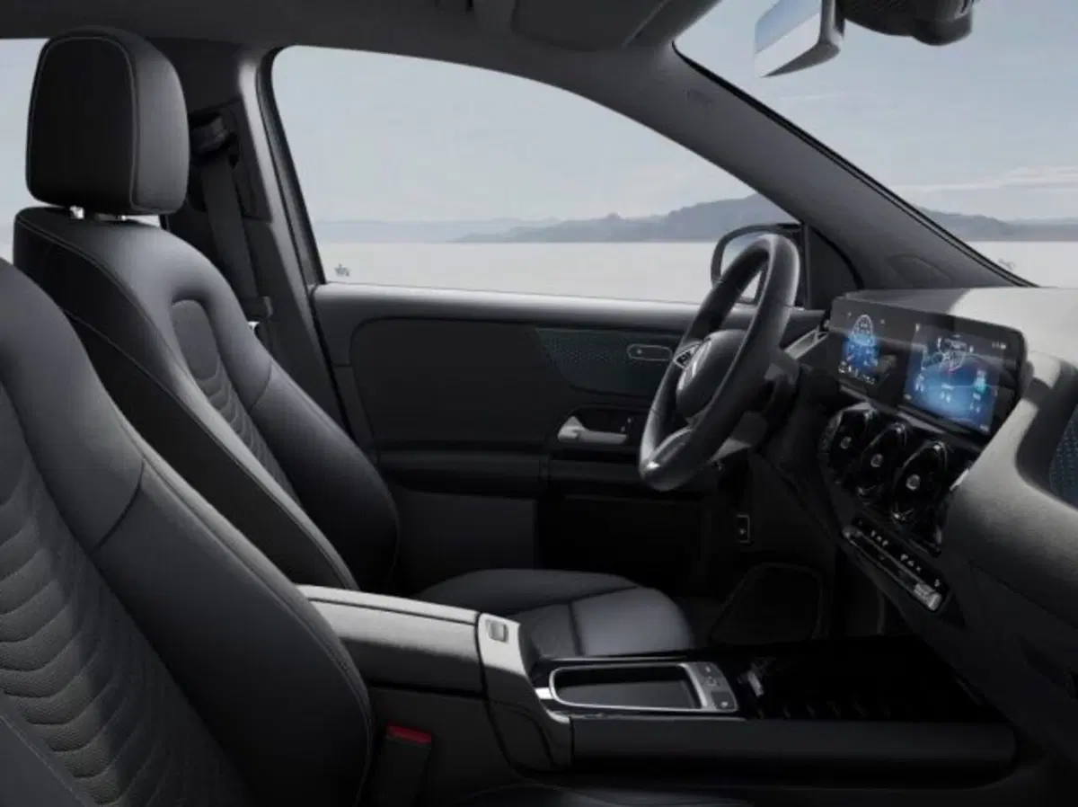 Mercedes-Benz GLA SUV nuova a Verona (7)