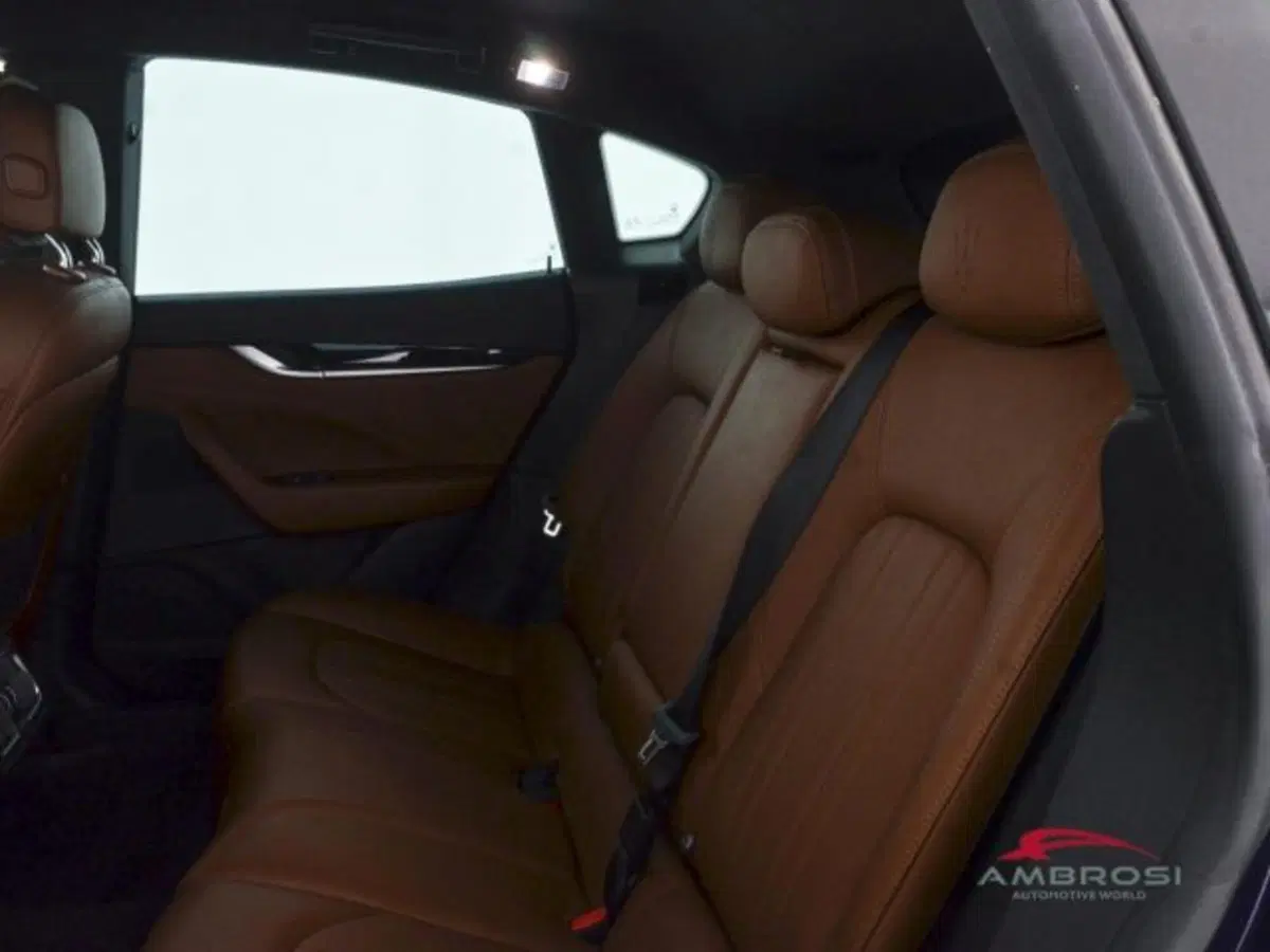 Maserati Levante usata a Perugia (10)
