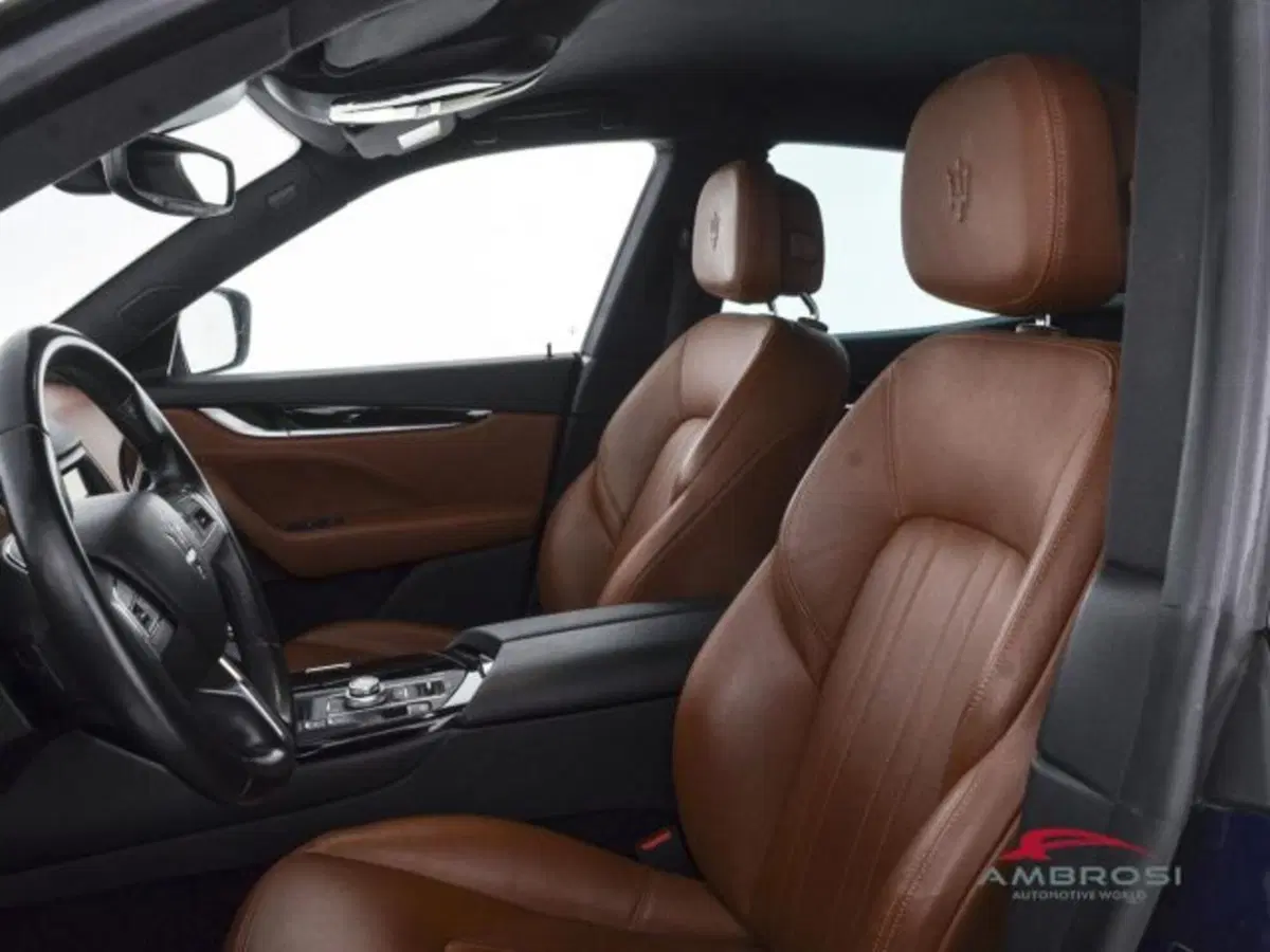 Maserati Levante usata a Perugia (9)