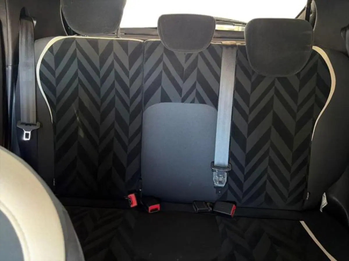 Lancia Ypsilon usata a Sassari (10)