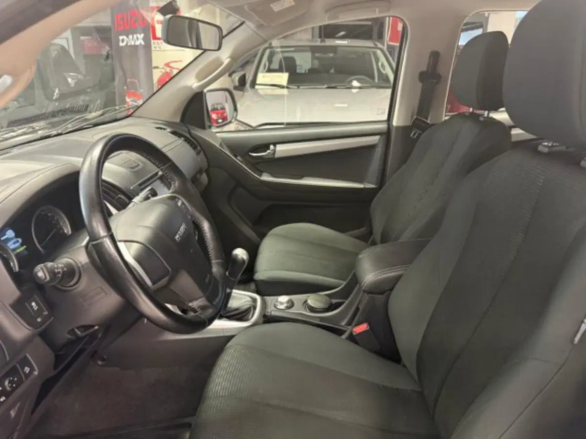 Isuzu D-Max Pick-up usata a Siena (11)