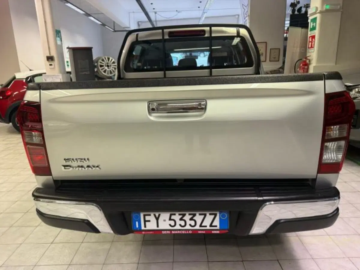 Isuzu D-Max Pick-up usata a Siena (4)