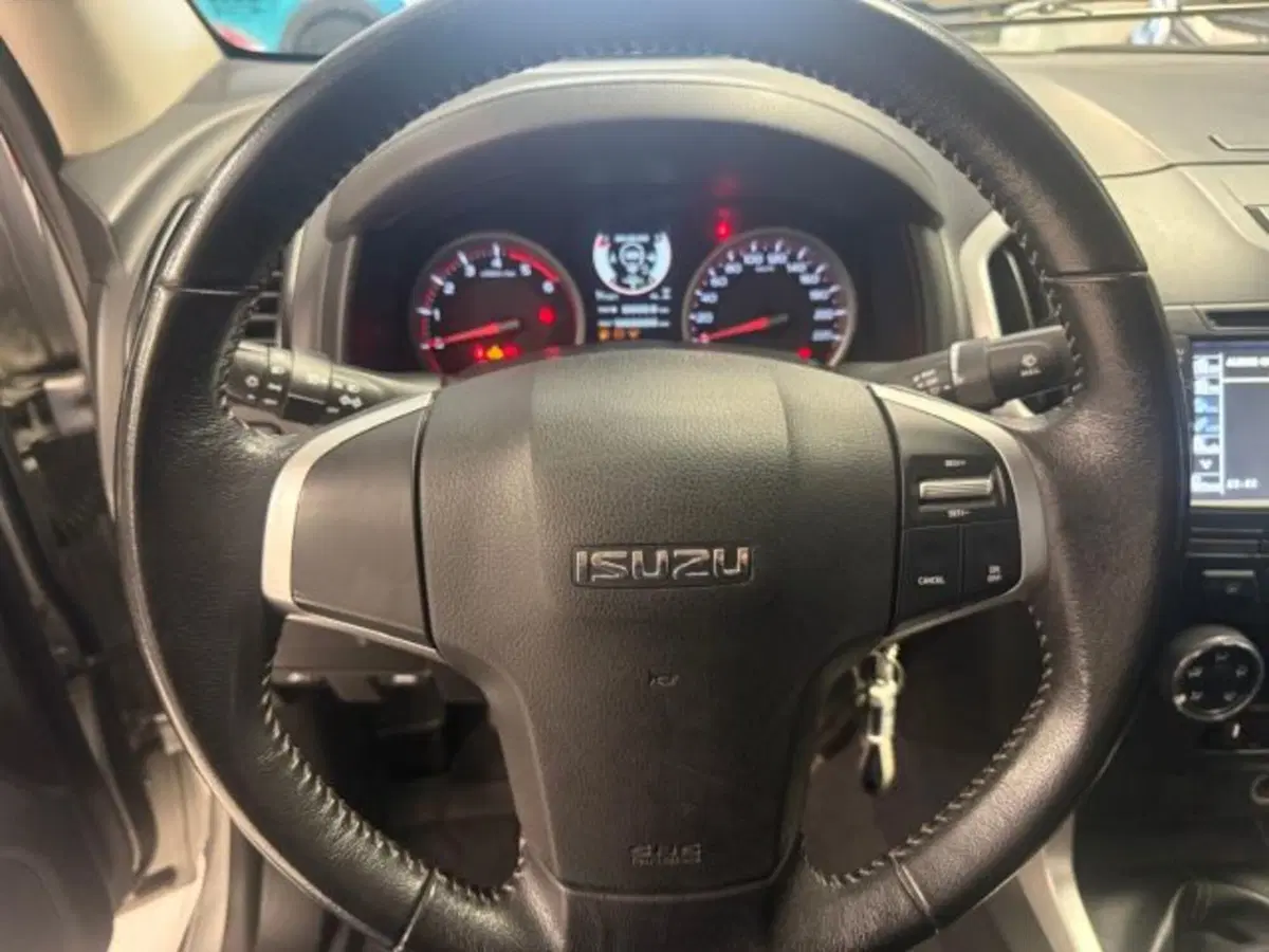 Isuzu D-Max Pick-up usata a Siena (7)