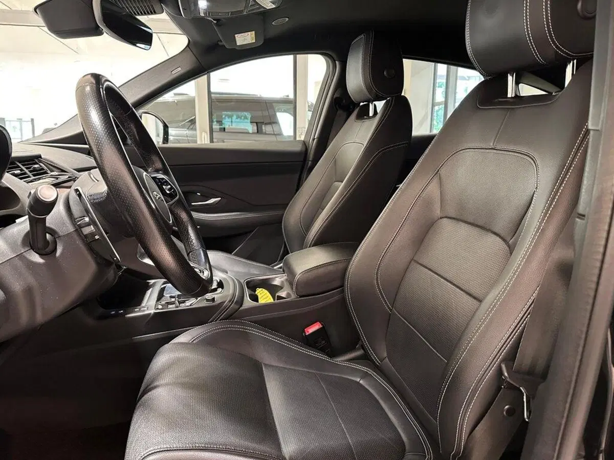 Jaguar E-Pace usata a Varese (12)