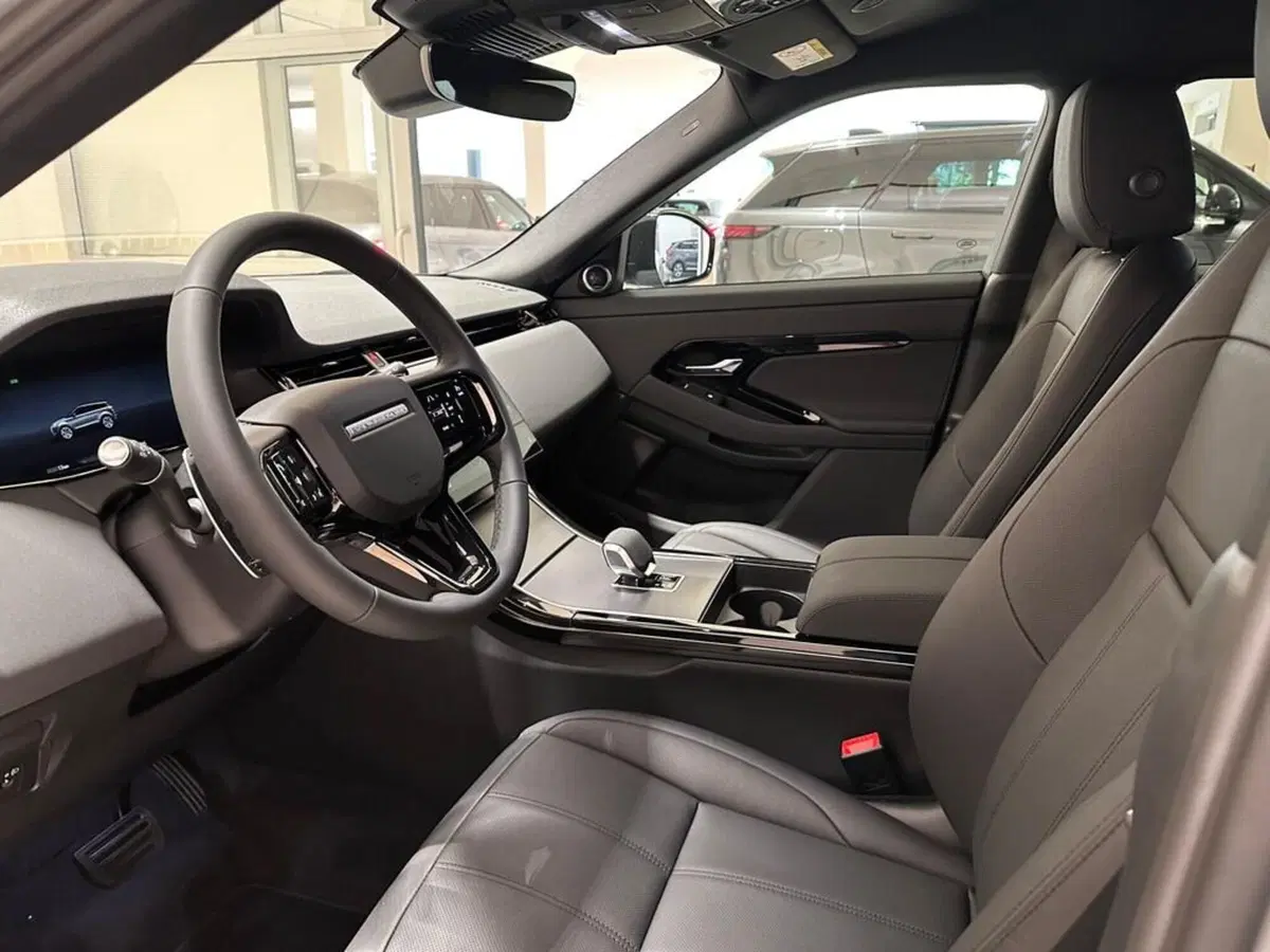Land Rover Range Rover Evoque nuova a Varese (11)