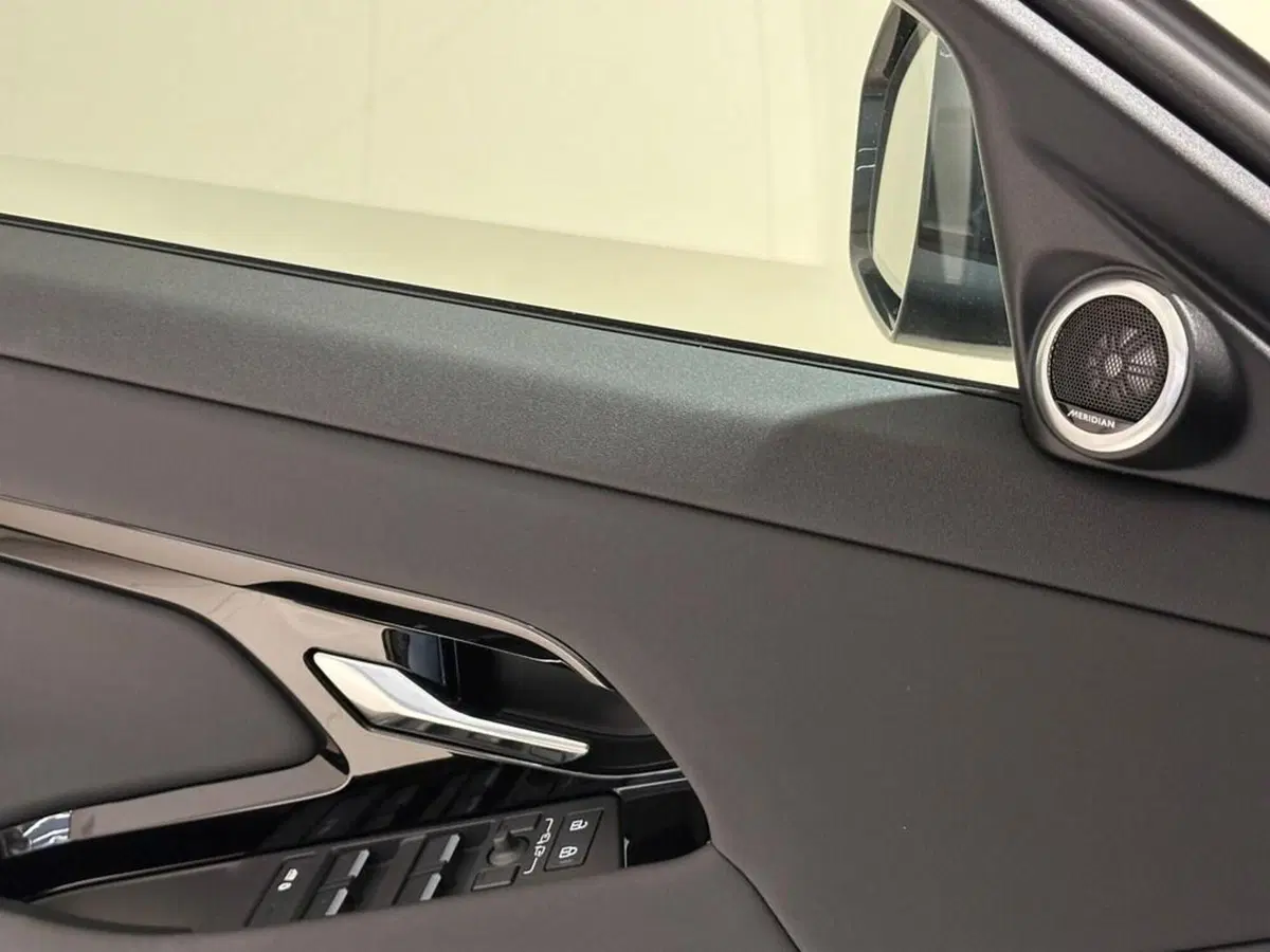 Land Rover Range Rover Evoque nuova a Varese (13)