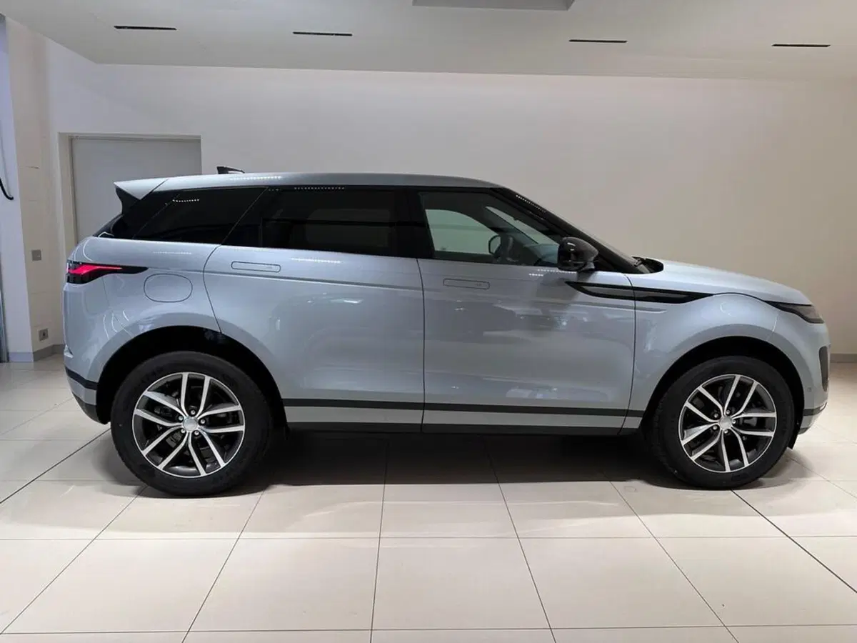 Land Rover Range Rover Evoque nuova a Varese (4)